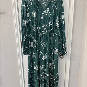 Ava & Viv Green Floral Long Sleeve Dress